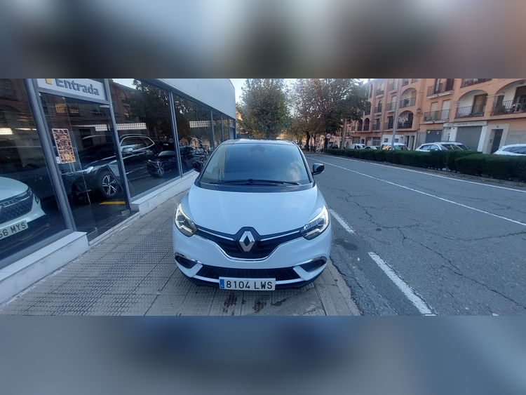 Renault Grand Scenic 1.3 TCE 140CV foto 12